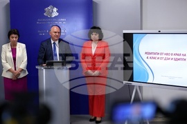 МОН - представяне на резултатите от ДЗИ и НВО