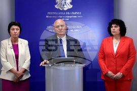 МОН - представяне на резултатите от ДЗИ и НВО