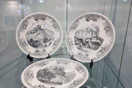 Ямбол - изложба - "Кралско вълшебство от порцелан"