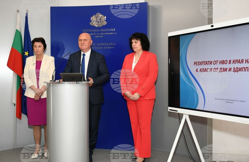 Министър Цоков: Отчитаме най-висок резултат на матурите от въвеждането им