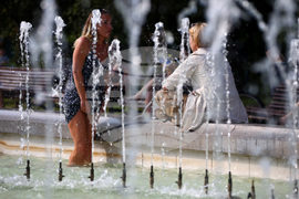 Топло време