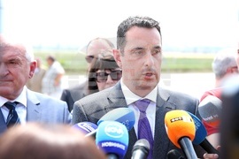 Премиер - авиобаза - Георги Гвоздейков - брифинг