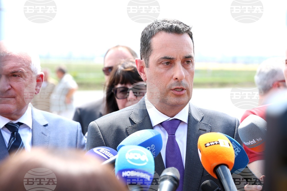 Премиер - авиобаза - Георги Гвоздейков - брифинг