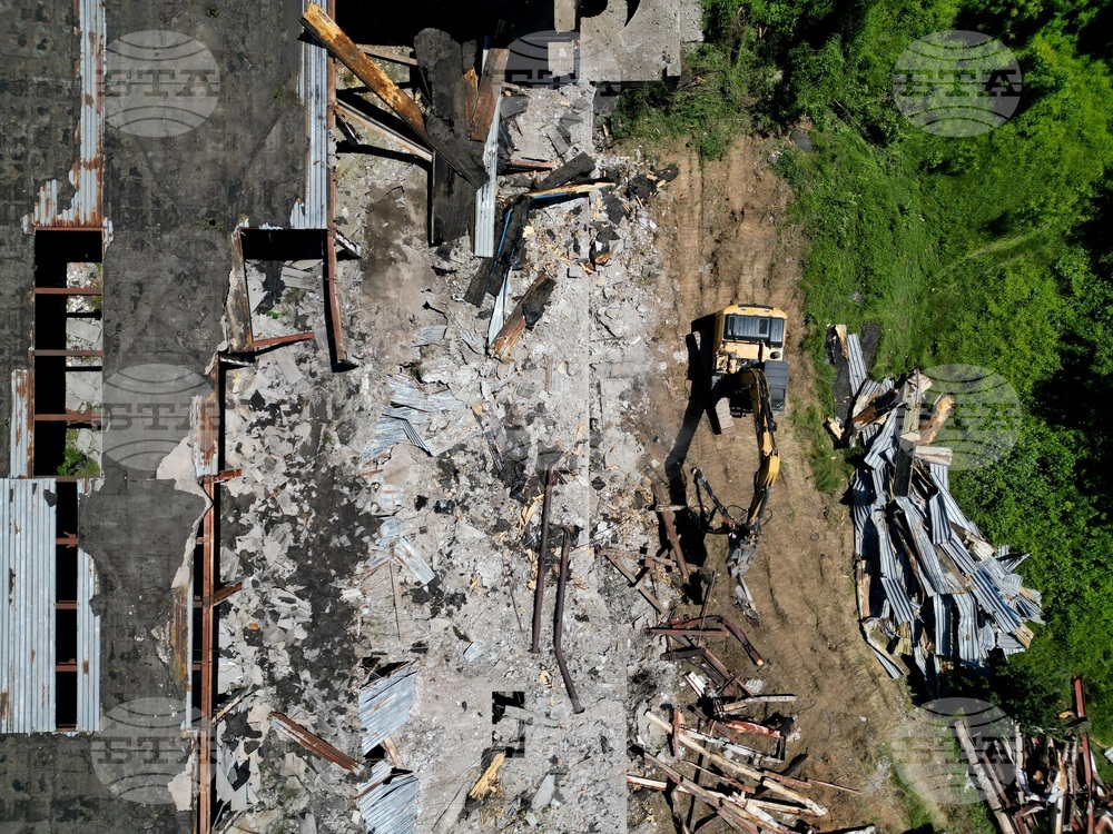 Горна баня - детска болница - разчистване на терена