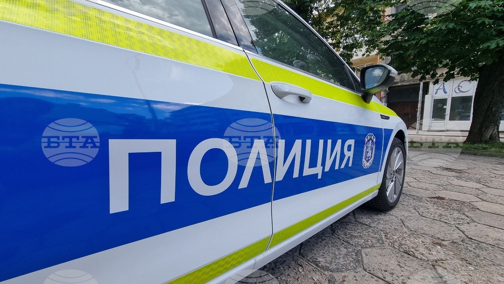 Лек автомобил и цистерна са катастрофирали по пътя Самоков – София, няма пострадали