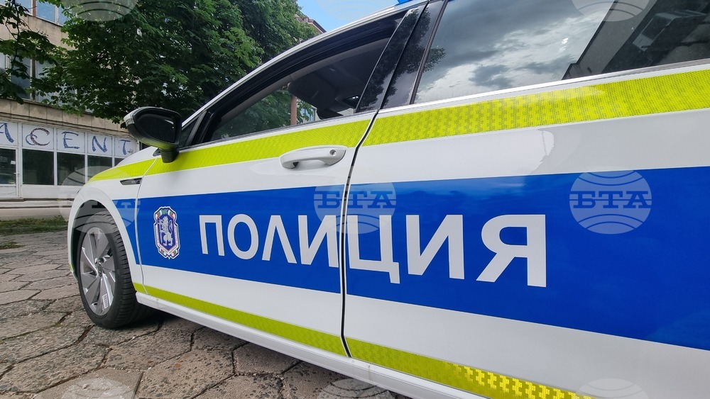 В Свищов задържаха мъж, пребил съпругата си пред детето им