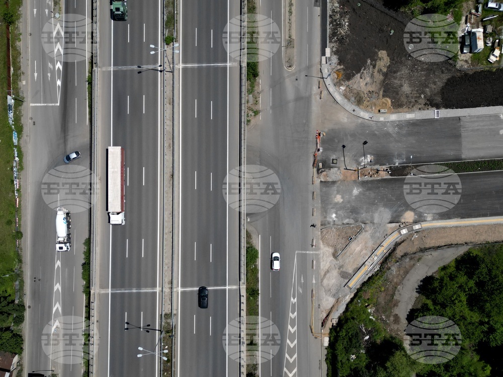 Въвежда се организация на движението във връзка с изграждането на булевард „Рожен“