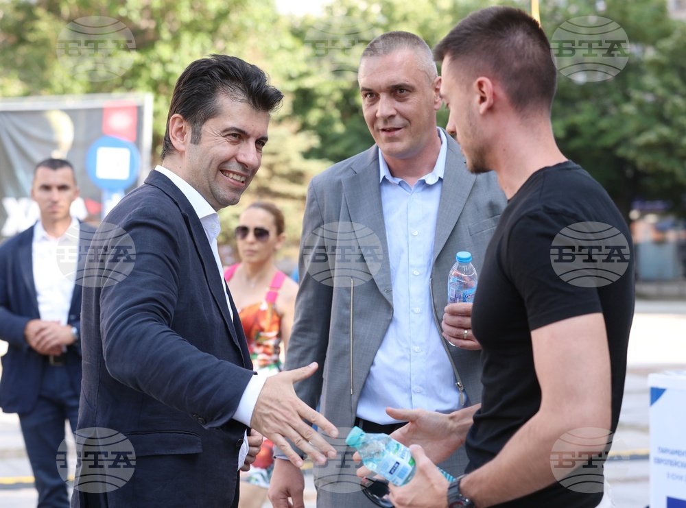 CC-DB Co-Leader Petkov Closes Election Campaign in Sofia