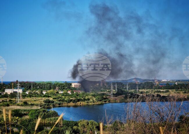 Бургас - Южна индустриална зона - дим