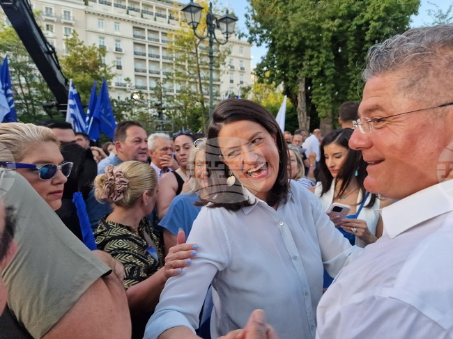 Минималната заплата в Гърция ще бъде обвързана с инфлацията и икономическия растеж от 2028 г.