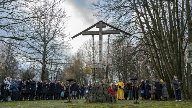 Западни дипломати почетоха в Москва паметта на жертвите на сталинските репресии