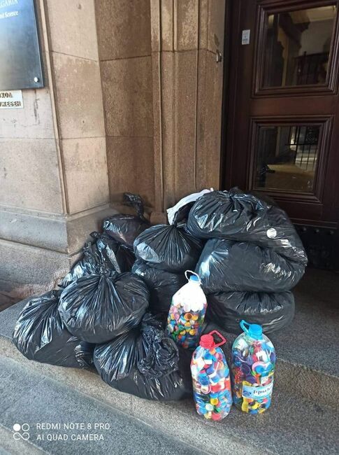 Служителите на Министерството на образованието и науката се включиха за пореден път в кампанията "Капачки за бъдеще"
