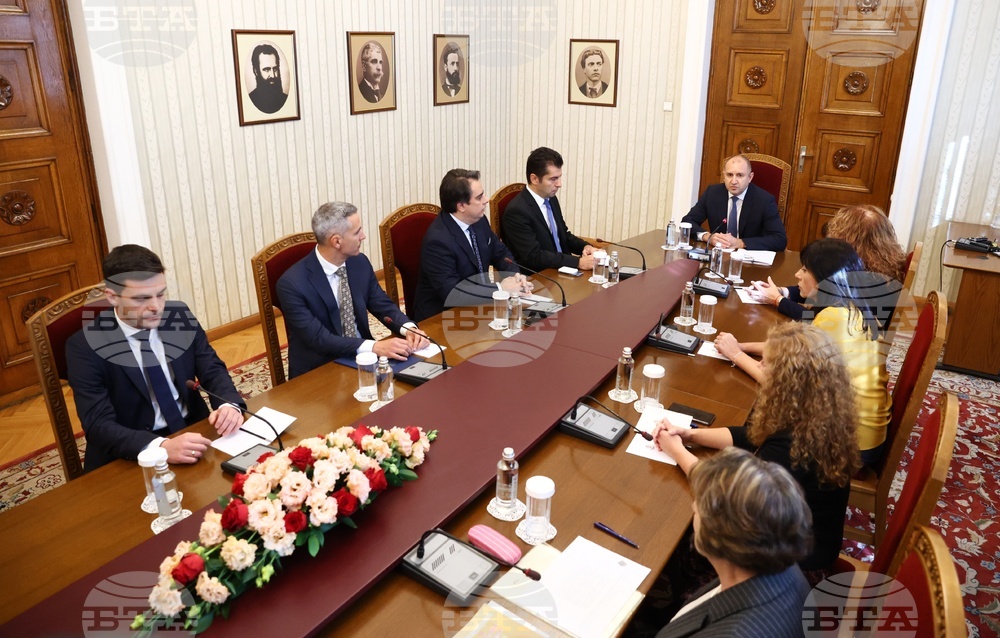 President Radev Consults Continue the Change