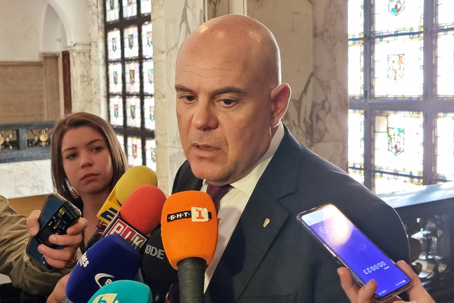 Prosecutor General Geshev: Prosecution, NGOs Will Do Their Best to Offer Solutions to Problem of Road Accidents