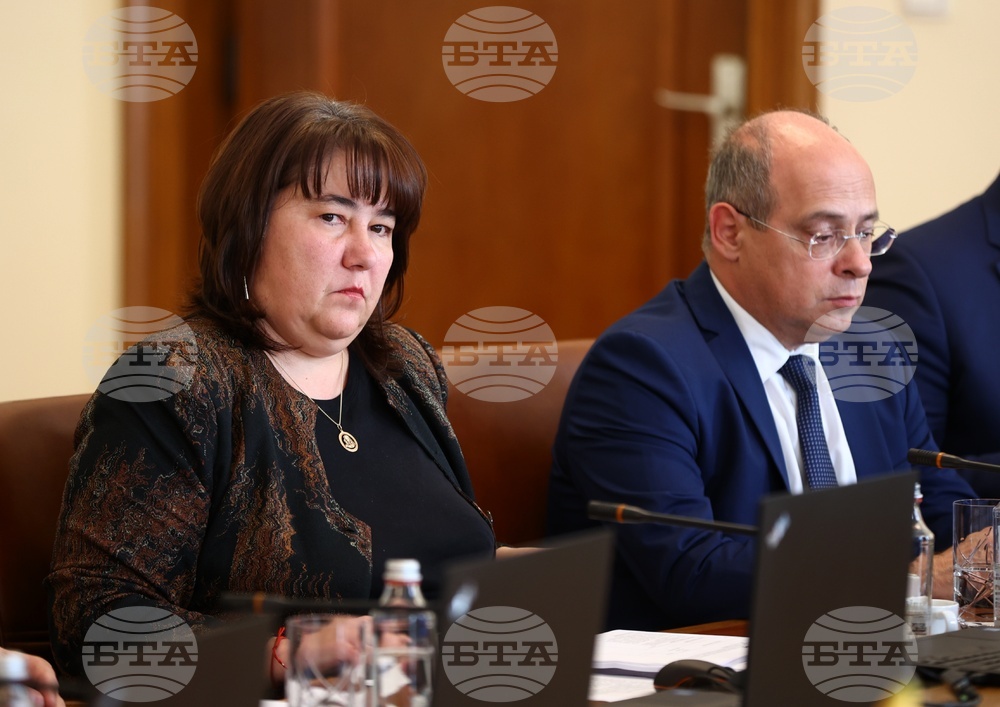 Вицепремиерът Лазар Лазаров и министър Росица Велкова ще представляват правителството в НСТС