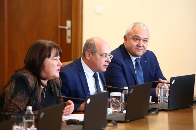 Дефицит в хазната от 20 млн. лева към края на октомври, очаква МФ