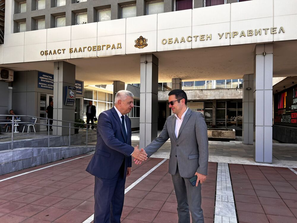 Над 20 областни управители се включиха за два месеца в мобилната приемна на министъра на иновациите Александър Пулев