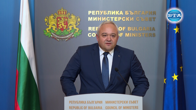 Правителството продължава помощта за гражданите от Украйна чрез настаняването им в държавни бази, заяви Иван Демерджиев