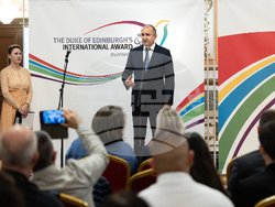 Държавният глава отличи участници в младежката програма „Международна награда на херцога на Единбург-България“