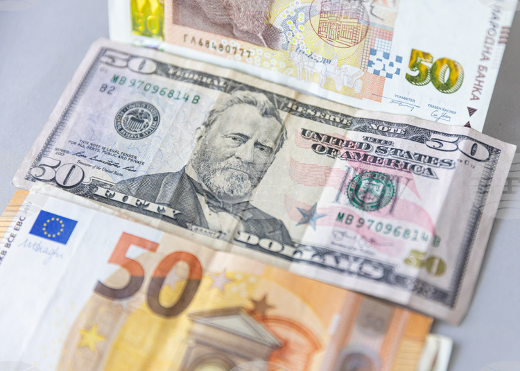 Most International Payments from Bulgaria in 2024 Made in US Dollars, Analysis Shows