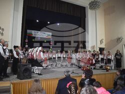 Снимка: Община Разград - Заместник-кметът Добрин Добрев поздрави читалищните дейци от Гецово за Деня на народните будители по време на концерт, посветен на 1 ноември и на Димитровден 