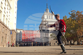 Ден на народните будители - Национален флаг - церемония