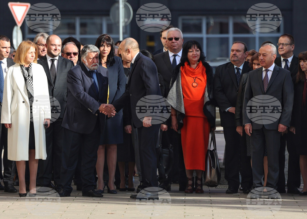 Президент - Ден на народните будители - Национален флаг - церемония