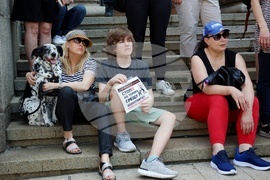 Протест срещу терора над животните