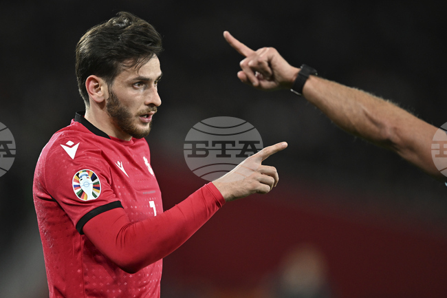 Пари Сен Жермен и Наполи са постигнали устно споразумение за трансферната сума за Кварацхелия