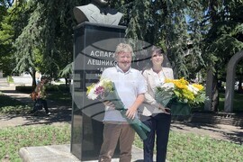 Хасково - Фестивал „С песните на Ари“ - откриване