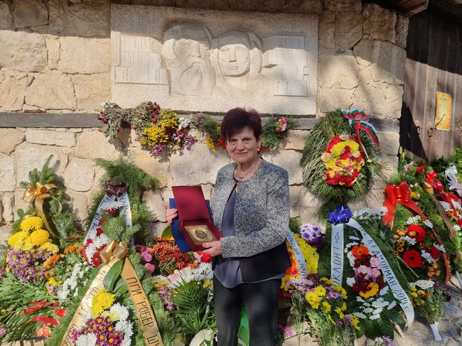 Читалищата продължават да бъдат пазители на българското, на традициите, каза новият носител на наградата „Никола Икономов“ на Община Разград