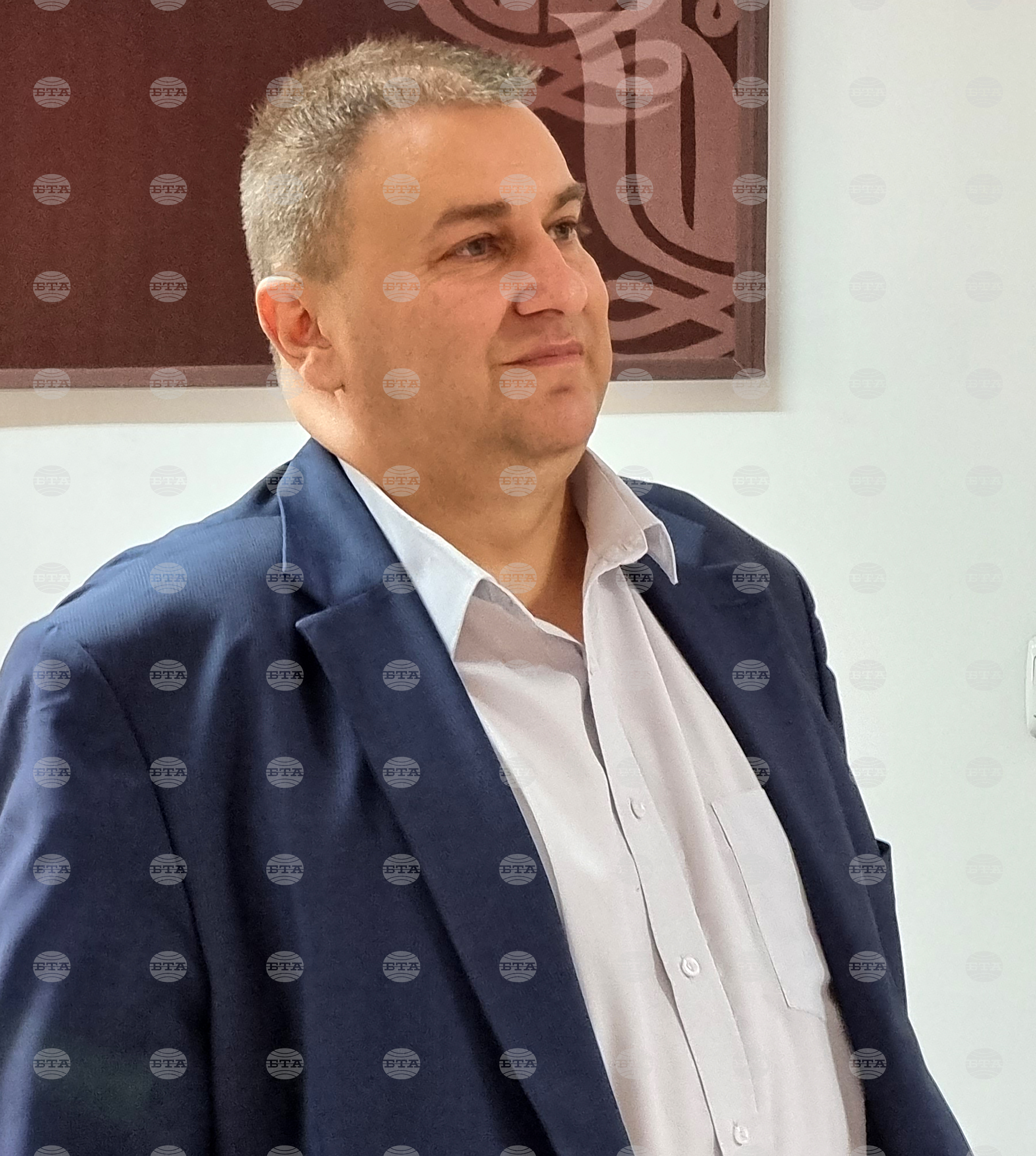 Варна - библиотека - дарение - Емил Радев