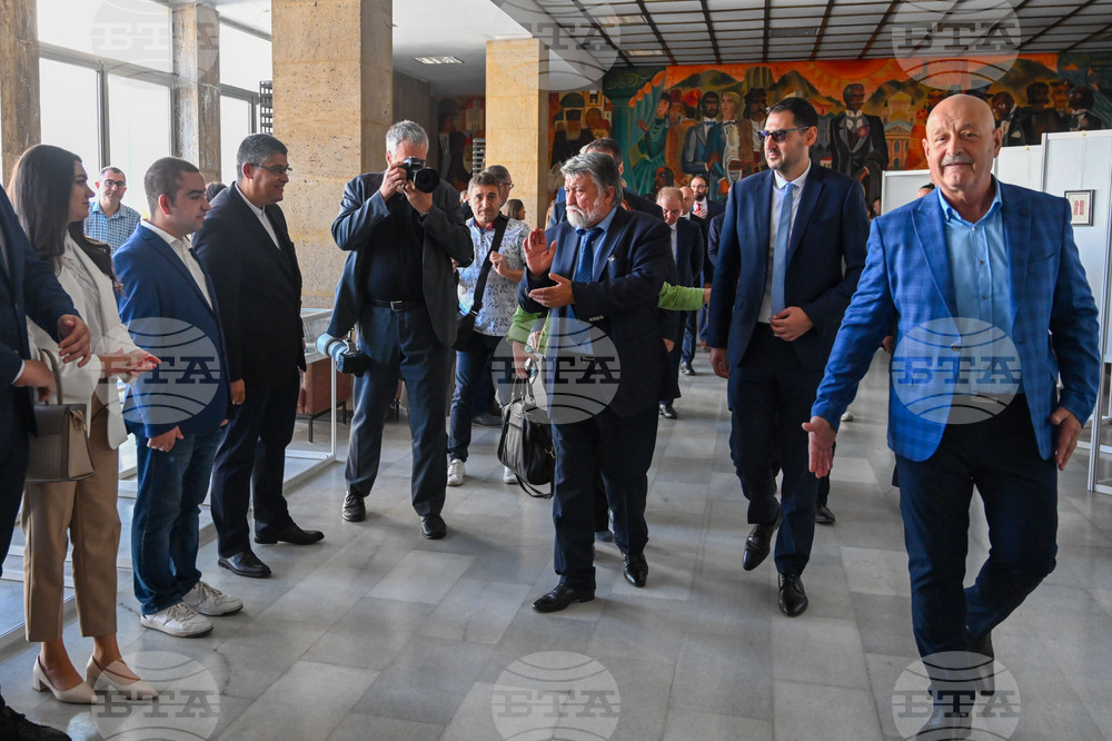 Пловдив - библиотека - дарение