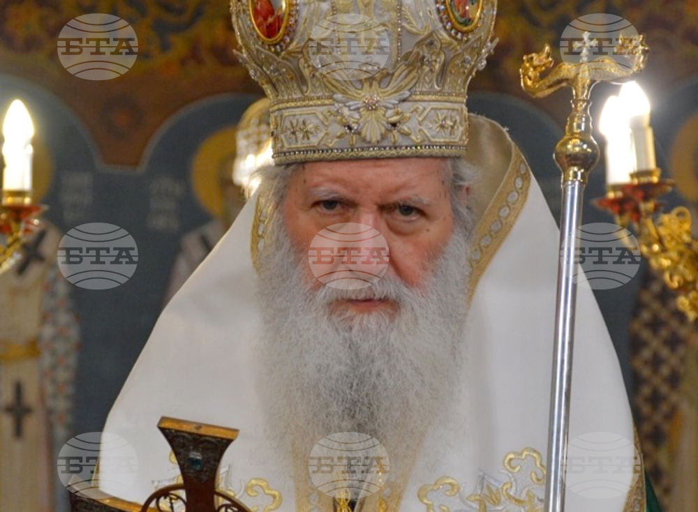 Светата ни Църква винаги има в паметта и в молитвите си дейците на нашата духовност, просвета и култура, казва патриарх Неофит