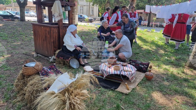Кулинарен фестивал събира в село Осенец пазители на автентични рецепти и любители на музиката