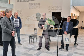 Кюстендил - Ивайло Аврамов - национална награда за скулптура