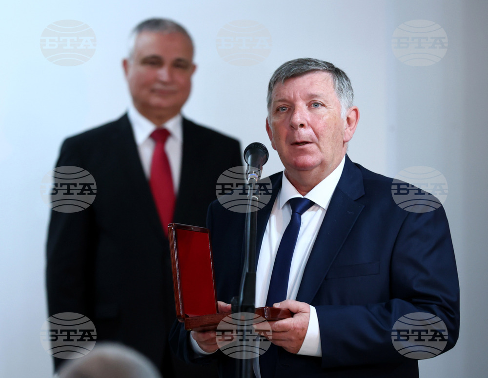 МК - награди "Златен век" - награди - Александър Пешев