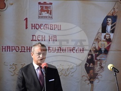 В деня на народните будители! Кметът Илко Стоянов откри паметник на българските възрожденци Димитър и Константин Миладинови в центъра на Благоевград