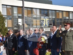 В деня на народните будители! Кметът Илко Стоянов откри паметник на българските възрожденци Димитър и Константин Миладинови в центъра на Благоевград