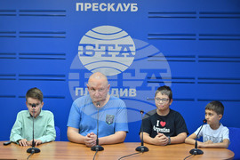 Пловдив - Национален пресклуб на БТА - деца-репортери - пресконференция