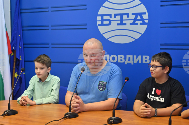 Пловдив - Национален пресклуб на БТА - деца-репортери - пресконференция