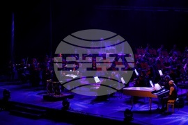 Пеещи артисти - НДК - концерт