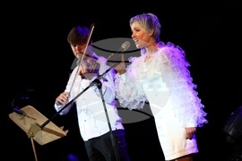 Пеещи артисти - НДК - концерт