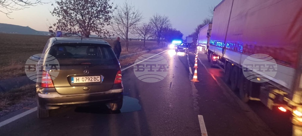 Жена и едногодишната й дъщеря пострадаха при катастрофата между селата Дибич и Радко Димитриево, причинена от употребил алкохол водач