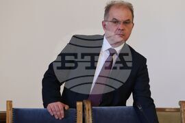 Парламент - Комисия по правни въпроси - заседание - Радомир Чолаков