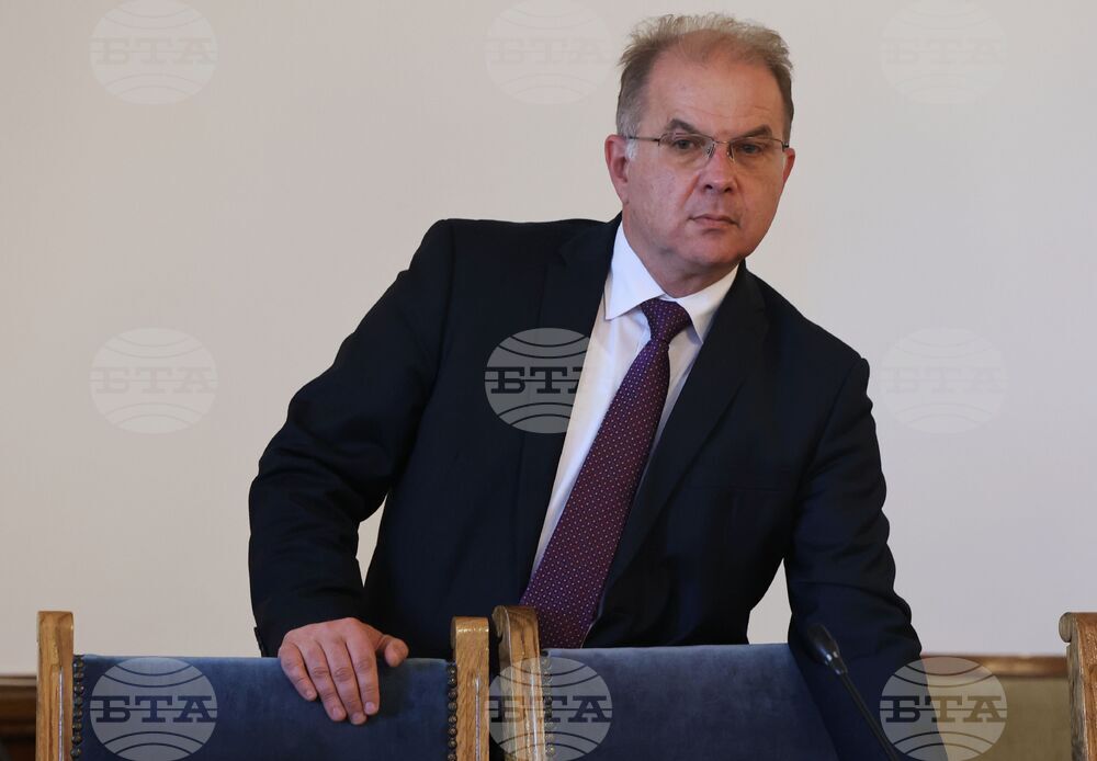 Парламент - Комисия по правни въпроси - заседание - Радомир Чолаков