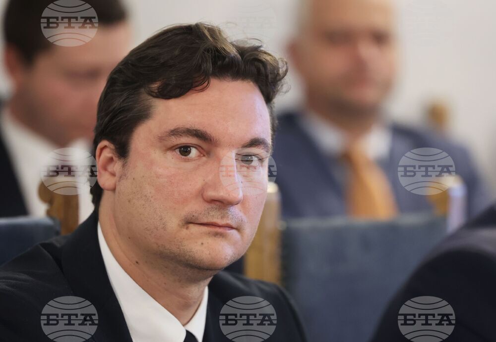 Парламент - Комисия по правни въпроси - заседание - Крум Зарков