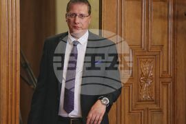 Парламент - Комисия по правни въпроси - заседание - Милен Матеев
