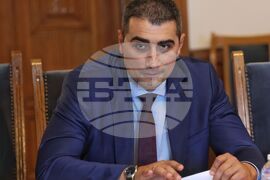 Парламент - Комисия по правни въпроси - заседание - Петър Куленски
