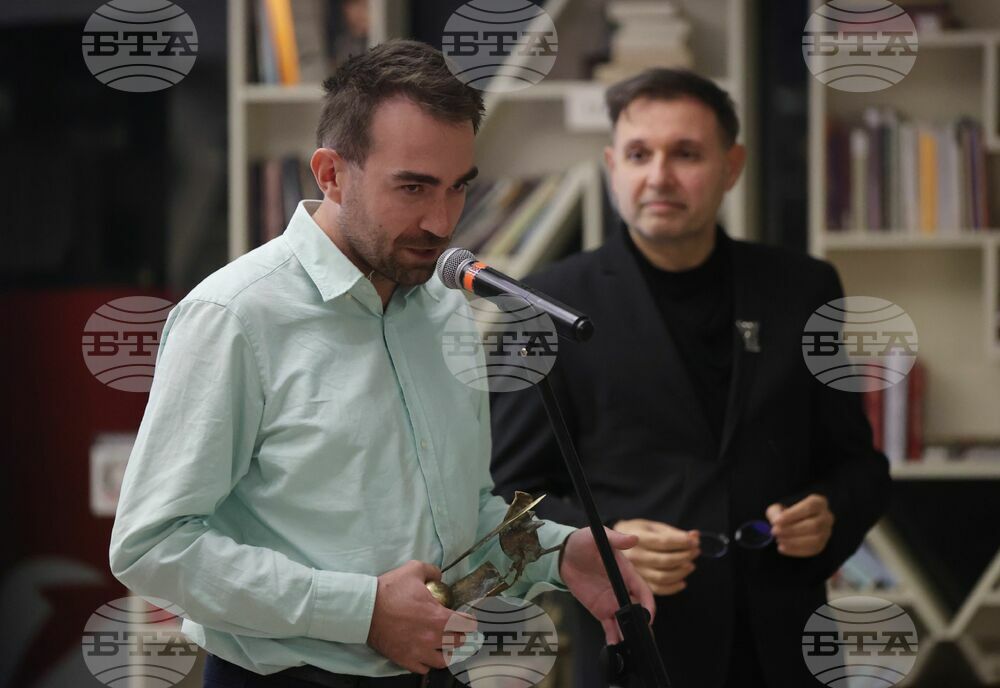Литературни награди „Перото" - Момчил Миланов